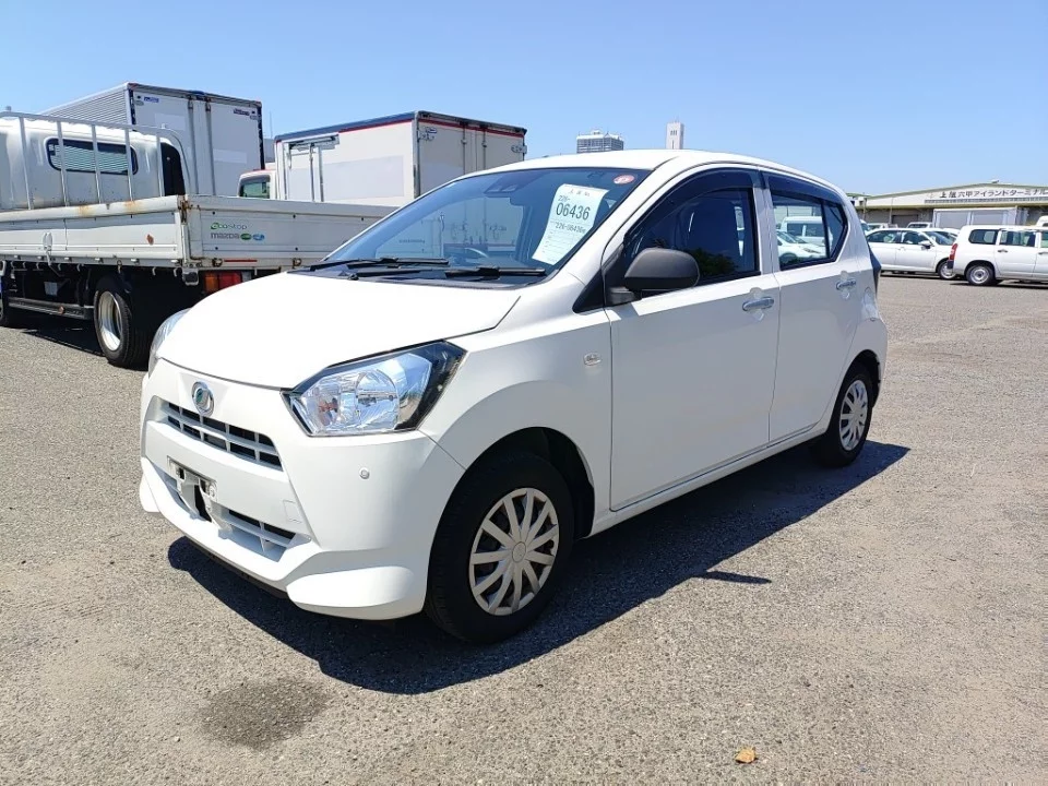 Daihatsu Mira e:S LA350S 2021